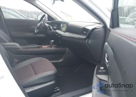 2025 Nissan Kicks Sr Fwd z USA, uszkodzony, nr VIN 3N8AP6DA9SL322068